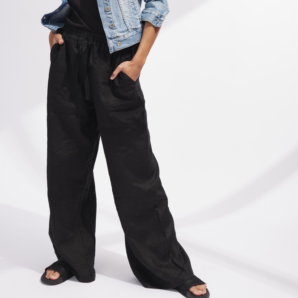 NWOT Decjuba D-Luxe Linen Wide Leg Pant Black